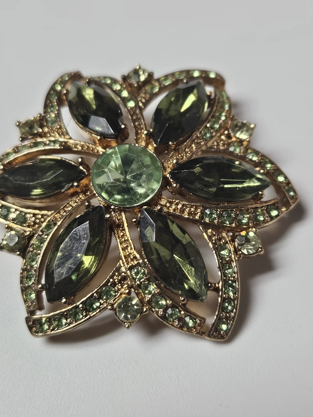 Gold-Tone Olive / Peridot Green Crystal Floral Brooch Pin